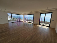 Opatija,lux novogradnja,4S+DB, 2.kat, bazen,garaža