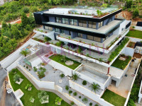 Opatija,lux novogradnja,4S+DB,priz+1.kat,vlastiti bazen,garaža