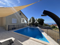 OPATIJA, MATULJI - moderna kuća s bazenom, privatnost i predivan pogle