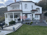 OPATIJA-OKOLICA,LIJEPO UREĐENA VILA SA BAZENOM