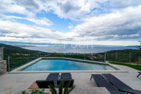 Opatija, Poljane, kuća s bazenom i panoramskim pogledom na more