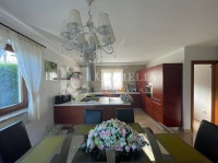 Opatija-Poljane samostojeća vila sa bazenom i pogledom!