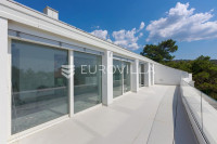 Opatija Privé, ekskluzivan trosoban penthaus 84 m², bazen, teretana