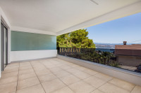 Opatija, stan 2S+DB s bazenom i pogledom na more