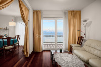 OPATIJA, stan 2S+DB s pogledom na more i garažom