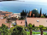 OPATIJA- stan 78,82m2 s predivnim pogledom. 2 parking mjesta, okućnica