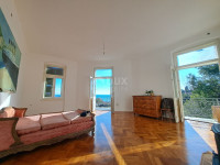 Opatija centar, 114 m2, prvi red do mora