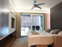 Opatija - studio apartman s balkonom i parkirnim mjestom