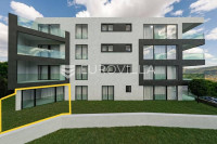 Opatija, trosobni stan u prizemlju s vrtom, NKP 95 m2, vrt, garaža