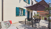 Opatija, Volosko- šarmantna kamena vila blizu mora