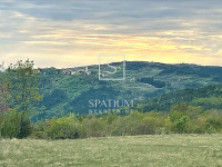 OPRTALJ, GRAĐEVINSKO ZEMLJIŠTE S POGLEDOM