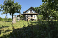 Osijek, Bilje, prodaje se uređena kuća u rustikalnom stilu na parceli