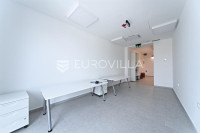 Osijek, Centar, najam poslovnog prostora 50 m² u modernoj poslovnoj zg