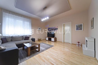 Osijek, Centar, najam uređenog četverosobnog stana površine 94 m²