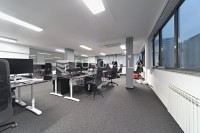 Osijek, Centar, poslovni prostor od 500 m² na tri etaže