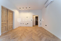 Osijek, Centar, prodaje se uređen stan površine 69 m²