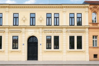 Osijek, Gornji grad, Centar, četverosoban stan u renoviranoj starograd