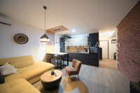 Osijek, Retfala, prekrasano uređen trosoban stan površine 66,63 m2, no