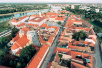 Osijek, Tvrđa, Poslovni prostor 100 m2, ugostiteljski objekt spreman z