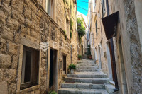 Otok Korčula, grad Korčula, kuća za adaptaciju u staroj jezgri