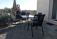 Otok Krk, grad Krk, 42.68m2, 1s+db, terasa i vrt 45.50m2