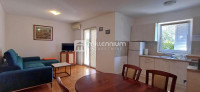 Otok Krk, Malinska, 59.14m2, 2s+db s terasom, vrtom i parkingom