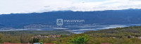 Otok Krk, Risika, dio kuće, mogućnost troetažnog apartmana, okućnica