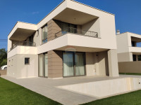 Otok Krk, nova villa sa bazenom na odličnoj lokaciji
