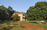 OTOK KRK, VRBNIK (okolica) - Samostojeća kuća na osami sa dva apartman