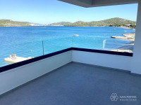Otok Murter: Luksuzan 3-S apartman, prvi red do plaže, pogled na more