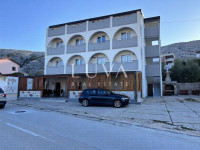 Otok Pag, Pag, hotel s restoranom i uhodanim poslovanjem, 750 m²