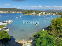 OTOK RAB, kuća prvi red do mora, 5 apartmana