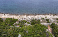 Otok Silba- Zemljište prvi red do mora