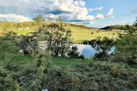 Ozalj, Grdun, poljoprivredno zemljište 8429 m2 s 2 objekta