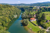 Ozalj prekrasna novoizgrađena obiteljska kuća uz Kupu!