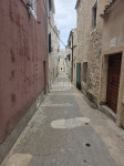 PAG, CENTAR, KUĆA 212 M2, 250.000 € IZVRSNA INVESTICIJA!