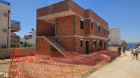 PAG - MANDRE,  APARTMAN 68 M2, PRODAJA, VRT, NOVO, LOKACIJA!!!