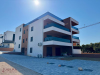 PAG - MANDRE, APARTMAN 71,1M2 PRODAJA, VRT, NOVO, LOKACIJA!!!