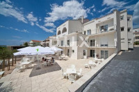 PAG, NOVALJA - Aparhotel uz plažu