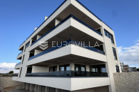 Pag, Povljana, dvoetažni dvosoban stan u blizini mora