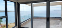 PAG - POVLJANA, PRODAJA APARTMANA 122,21 M2, LIFT, NOVO, 20 M OD MORA,