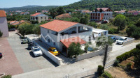 PAŠMAN - KRAJ apartmanska kuća blizu mora