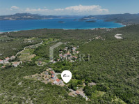 PELJEŠAC, SRESER - Građevinsko zemljište (827m²)