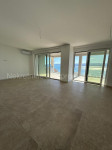 Penthouse na dvije etaze s pogledom na more i otoke 