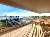 PENTHOUSE S KROVNOM TERASOM, 100 M  OD MORA, PRIVLAKA - ZADAR