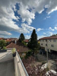 Moderan obiteljski penthouse na Malešnici s velikom terasom i VPM