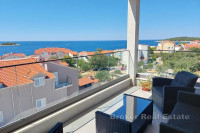 Penthouse s otvorenim pogledom na more u prekrasnoj Rogoznici