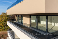 Penthouse s panoramskim pogledom i krovnom terasom