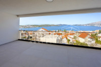 Čiovo / Penthouse s panoramskim pogledom na more – useljiv
