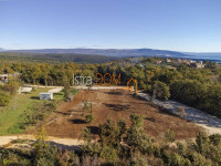 *Peruški, građevinsko zemljište 731m2*